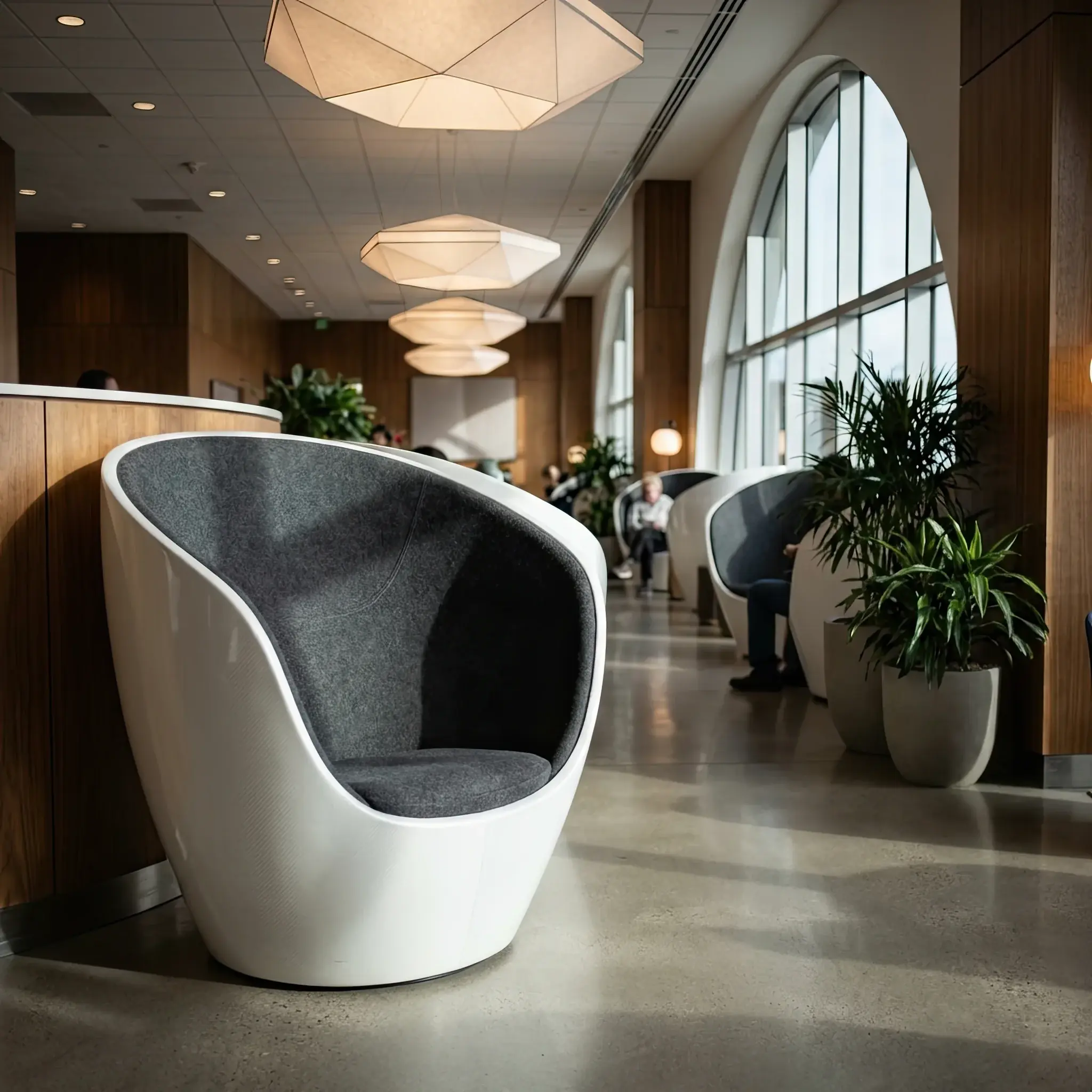 Архитектура и дизайн: Изумрудно-зеленая полупрозрачная стойка приема гостей, созданная методом роботизированной 3D-печати из биополимера водорослей