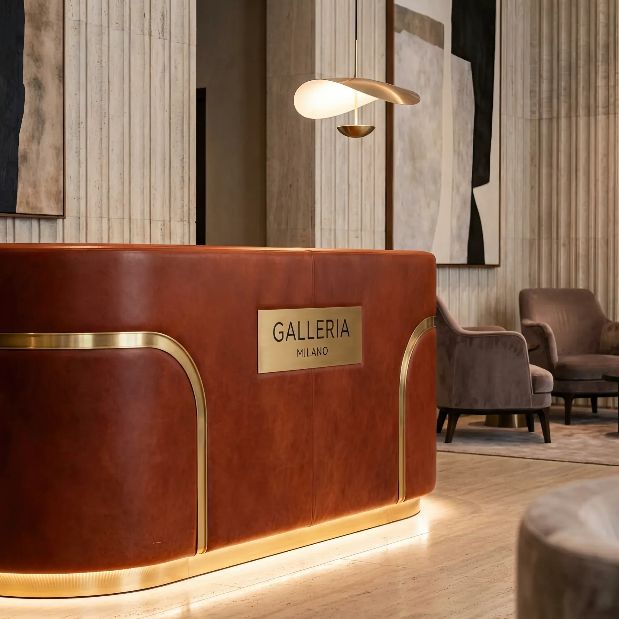 Архитектура и дизайн: Элегантный приемная в Милане, обитый кожей терракотового цвета, с латунными вставками