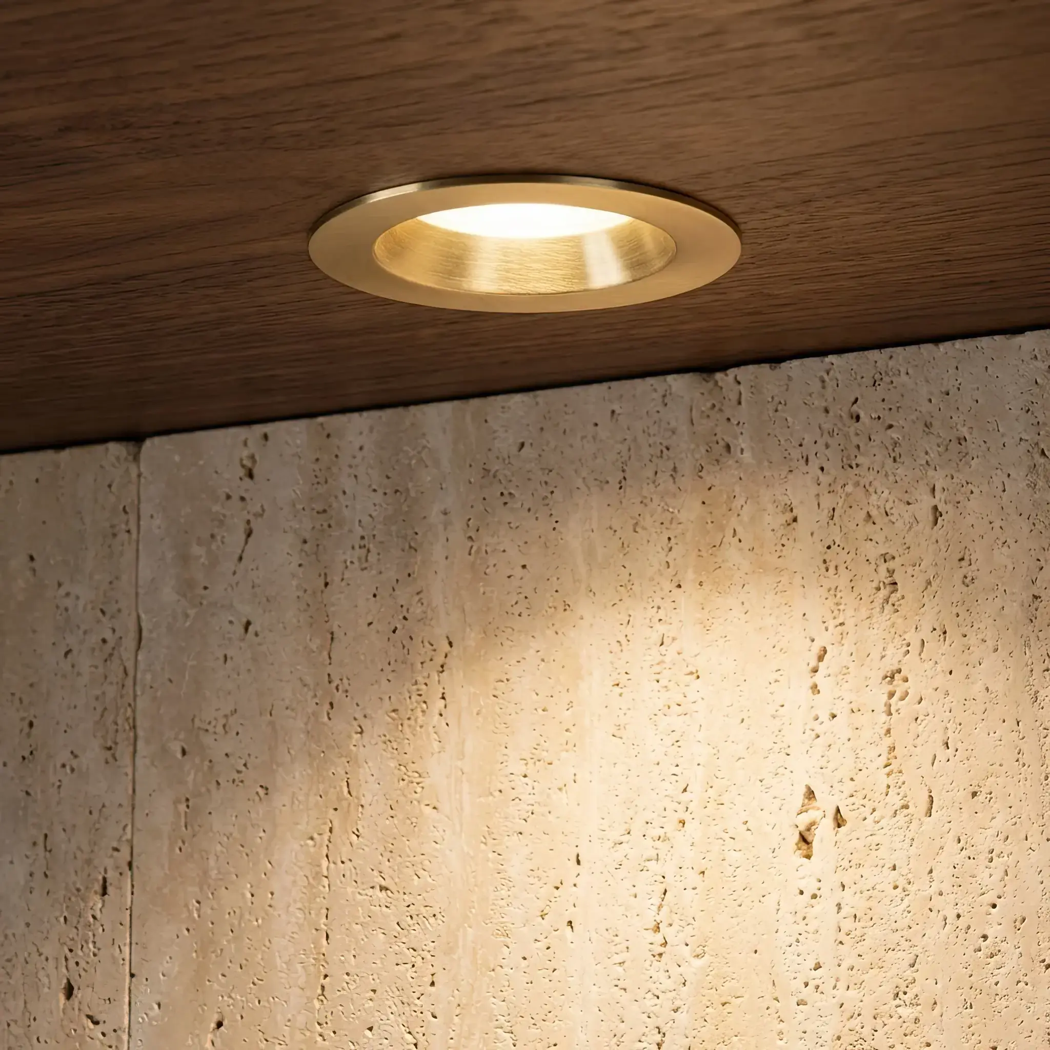 Interior detail: Comparison graphs of a standard LED spectrum and a quantum light source